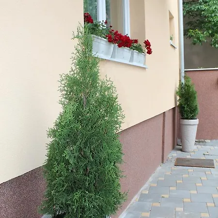 Royal Family Apartman *