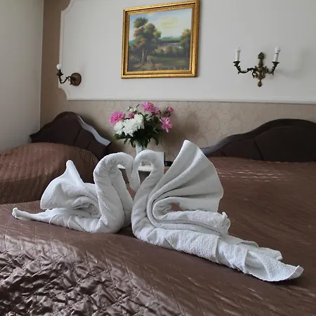 Royal Family Apartment *